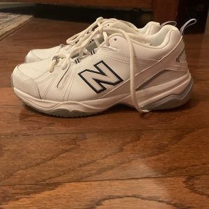 Like new New balance 608 women’s size 8.5 Navy and white